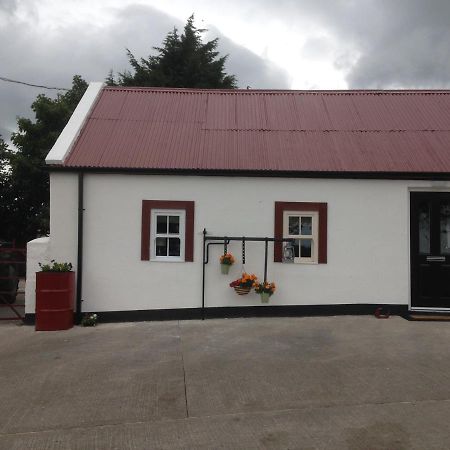 Crossmaglen 'Uncle Owenie'S Cottage' מראה חיצוני תמונה